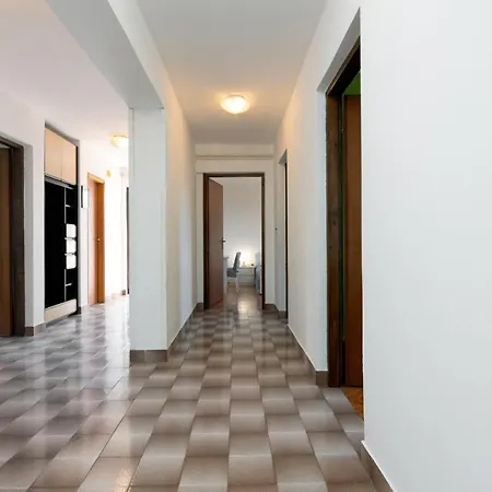 Apartment Family Friendly With A Swimming Pool Sisan, Medulin - 7243 Sisan